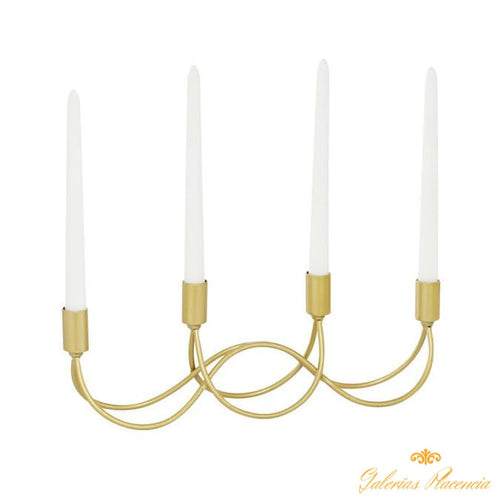 Candelabro de metal de cuatro velas