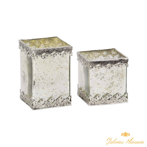 Candelabros de vidrio cuboide blanco con detalles plateados adornados (juego de 2)